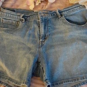 Levi blue jean shorts Excellent condition